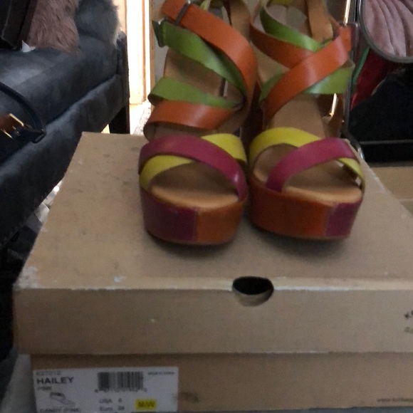 Shoes - Picture 2 of 2